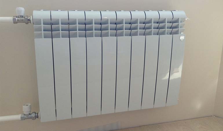 Как рассчитать количество радиаторов отопления по площади и объёму